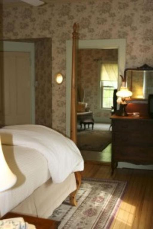 Camden Windward House Hotel Bagian luar foto