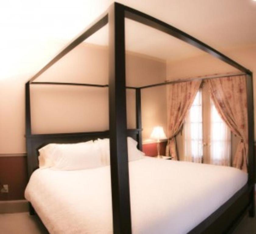 Camden Windward House Hotel Bagian luar foto